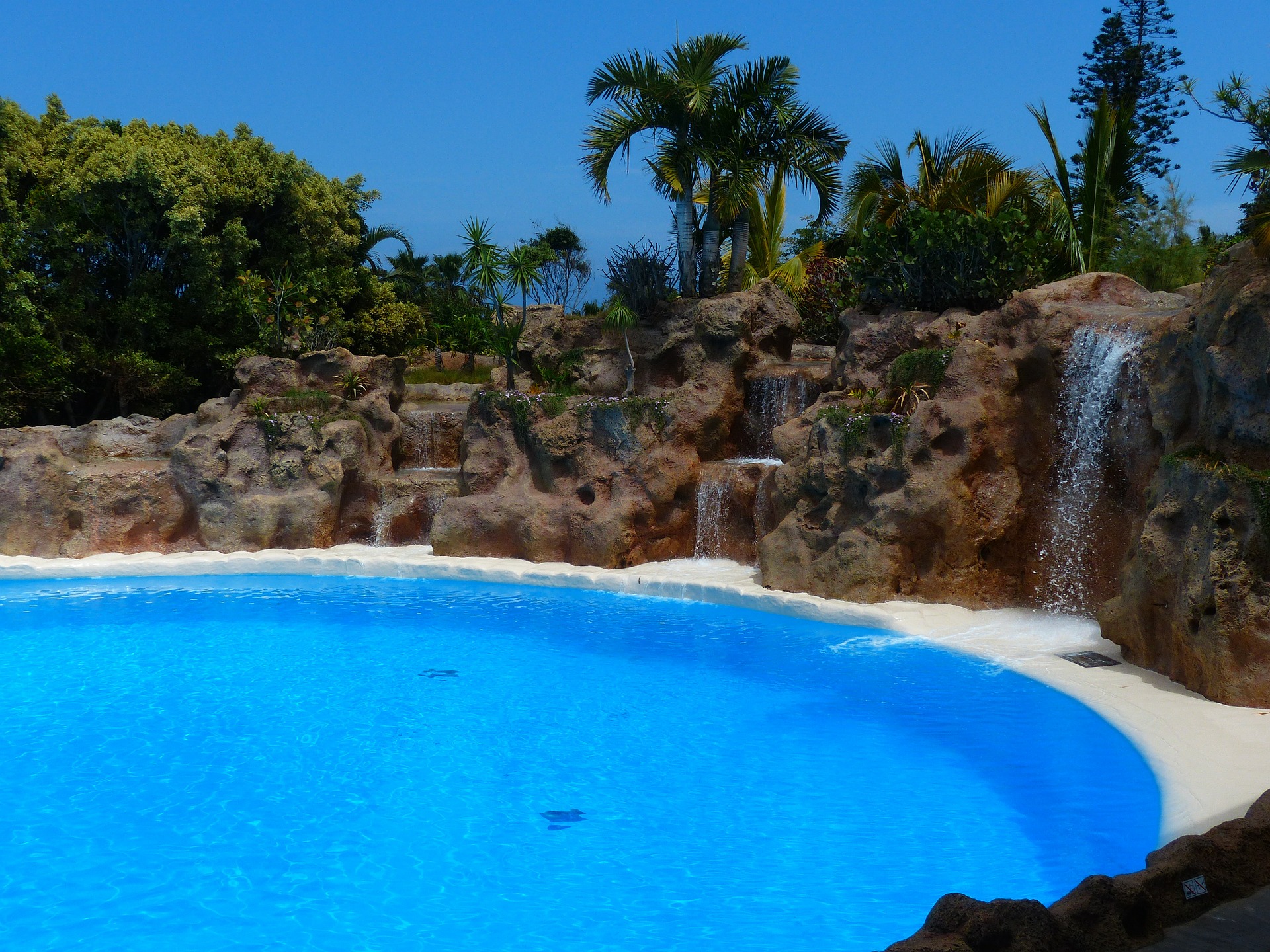 Tropical Pool Lagoon
